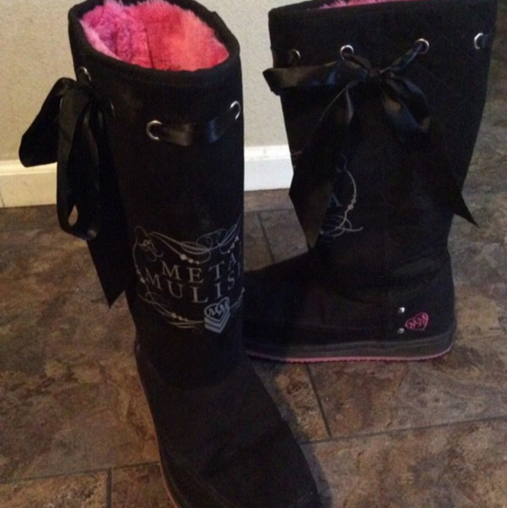 not selling im looking for these boots